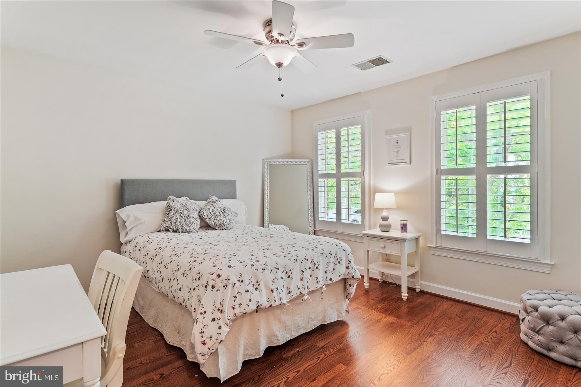 KENTLANDS - Residential