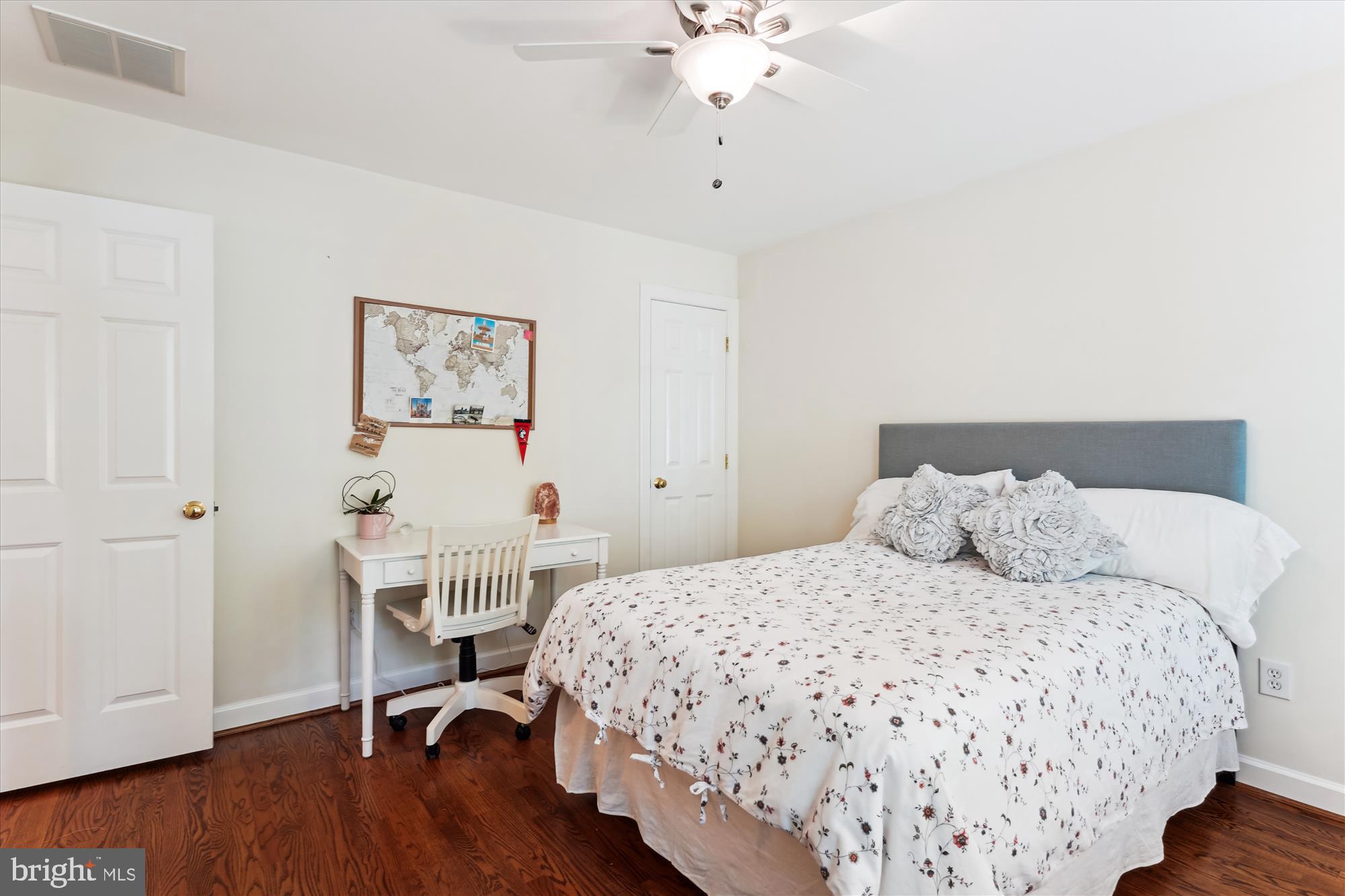 KENTLANDS - Residential