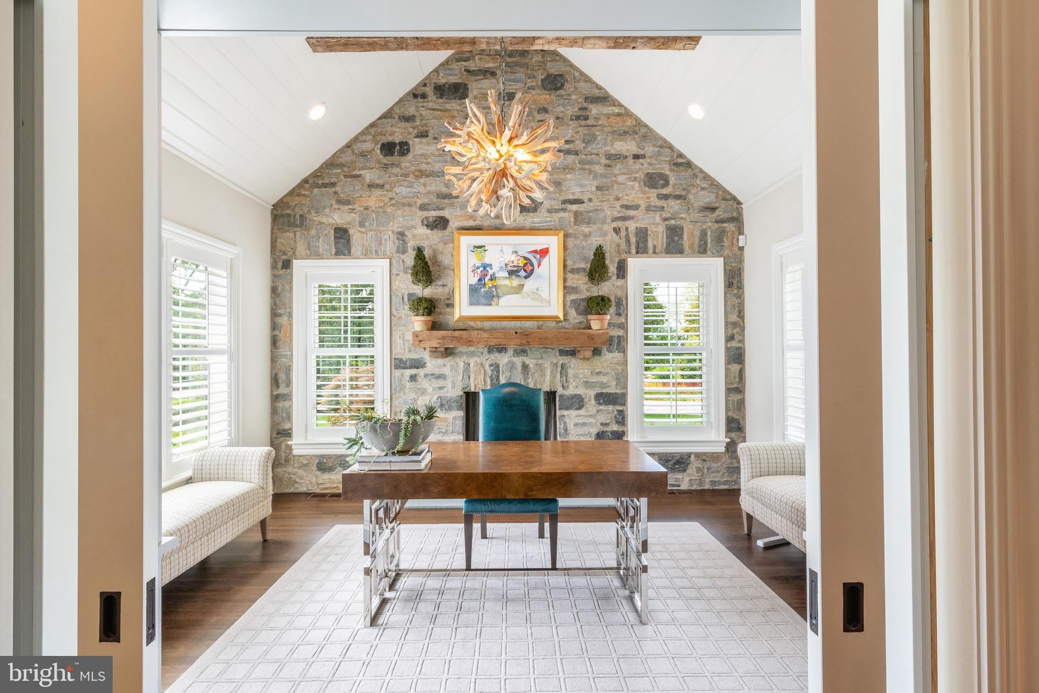 CHESTNUT HILL - Residential