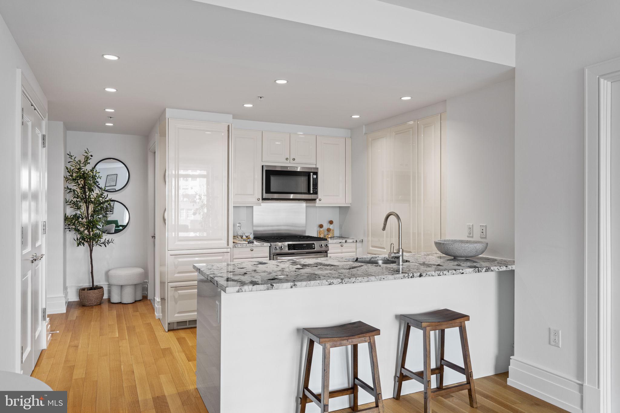 RITTENHOUSE SQUARE - Residential