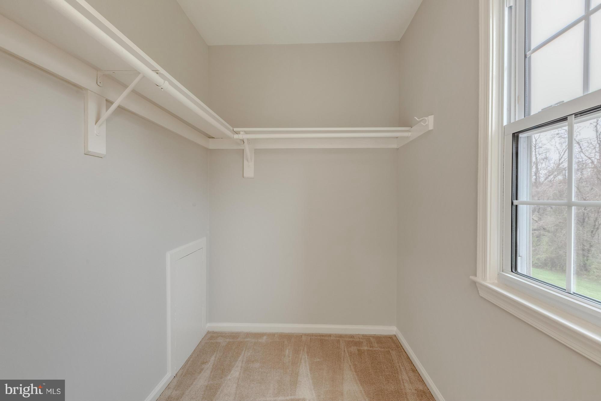 DUNN LORING VILLAGE - Residential