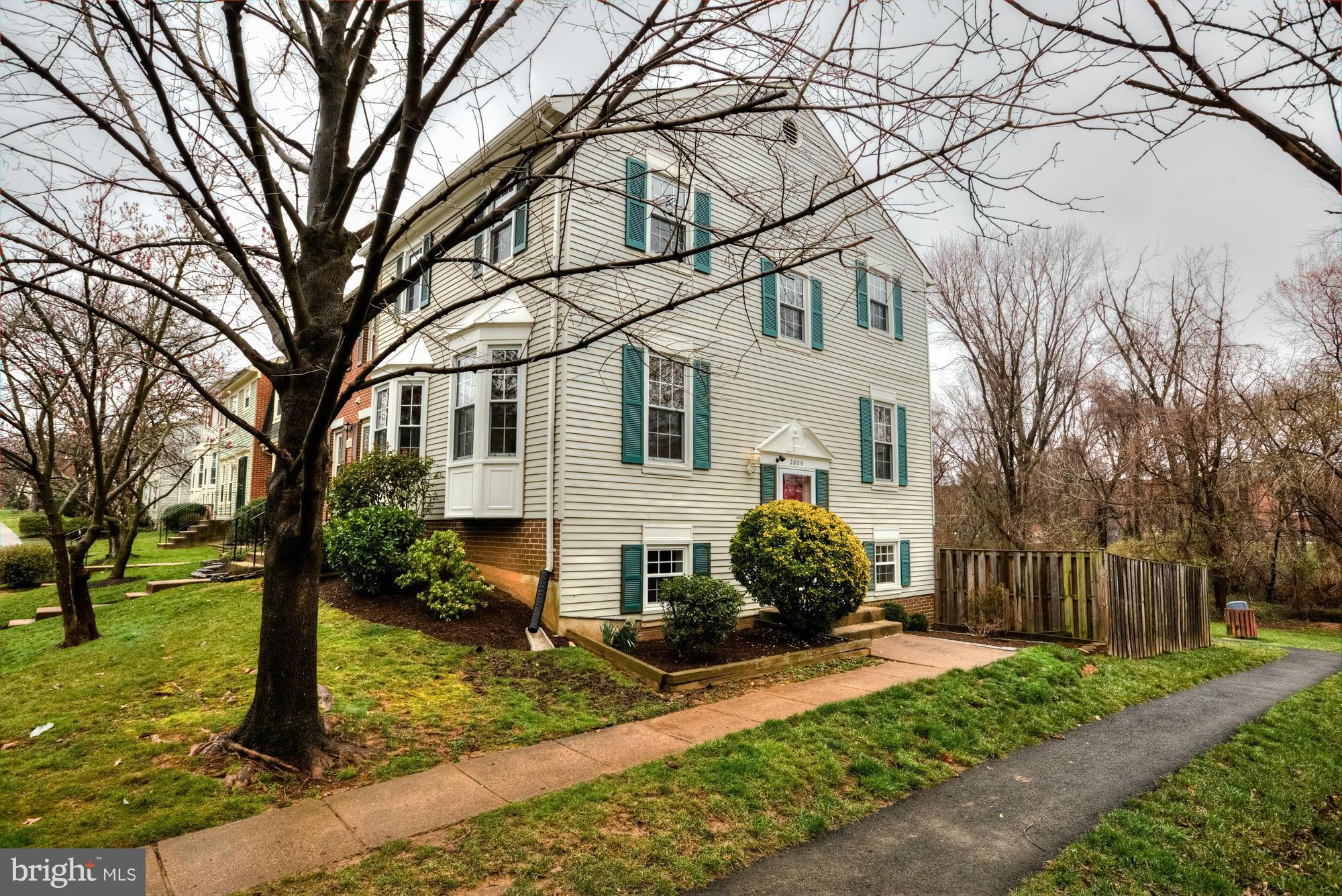 DUNN LORING VILLAGE - Residential