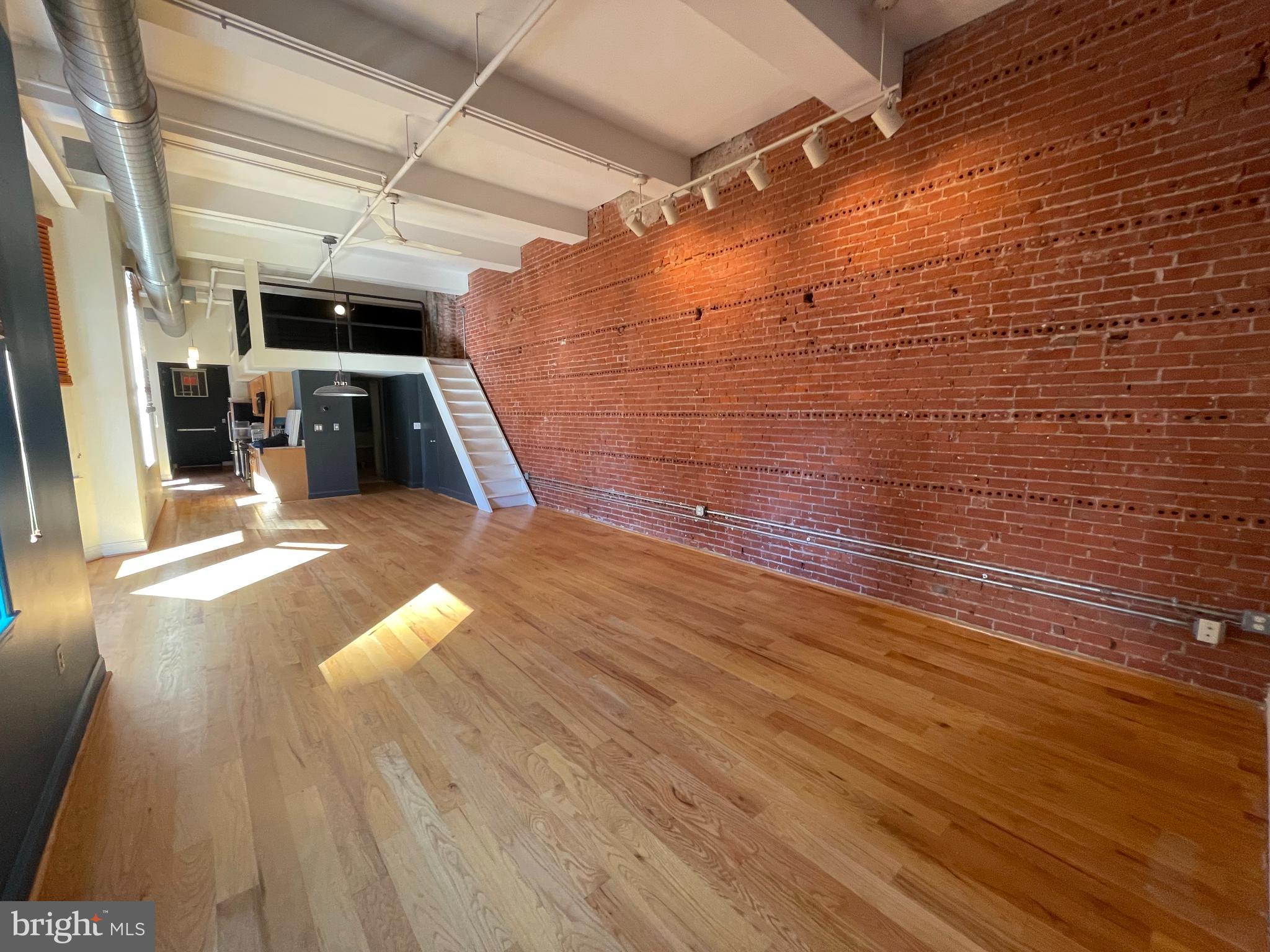 WASHINGTON SQ - Residential Lease