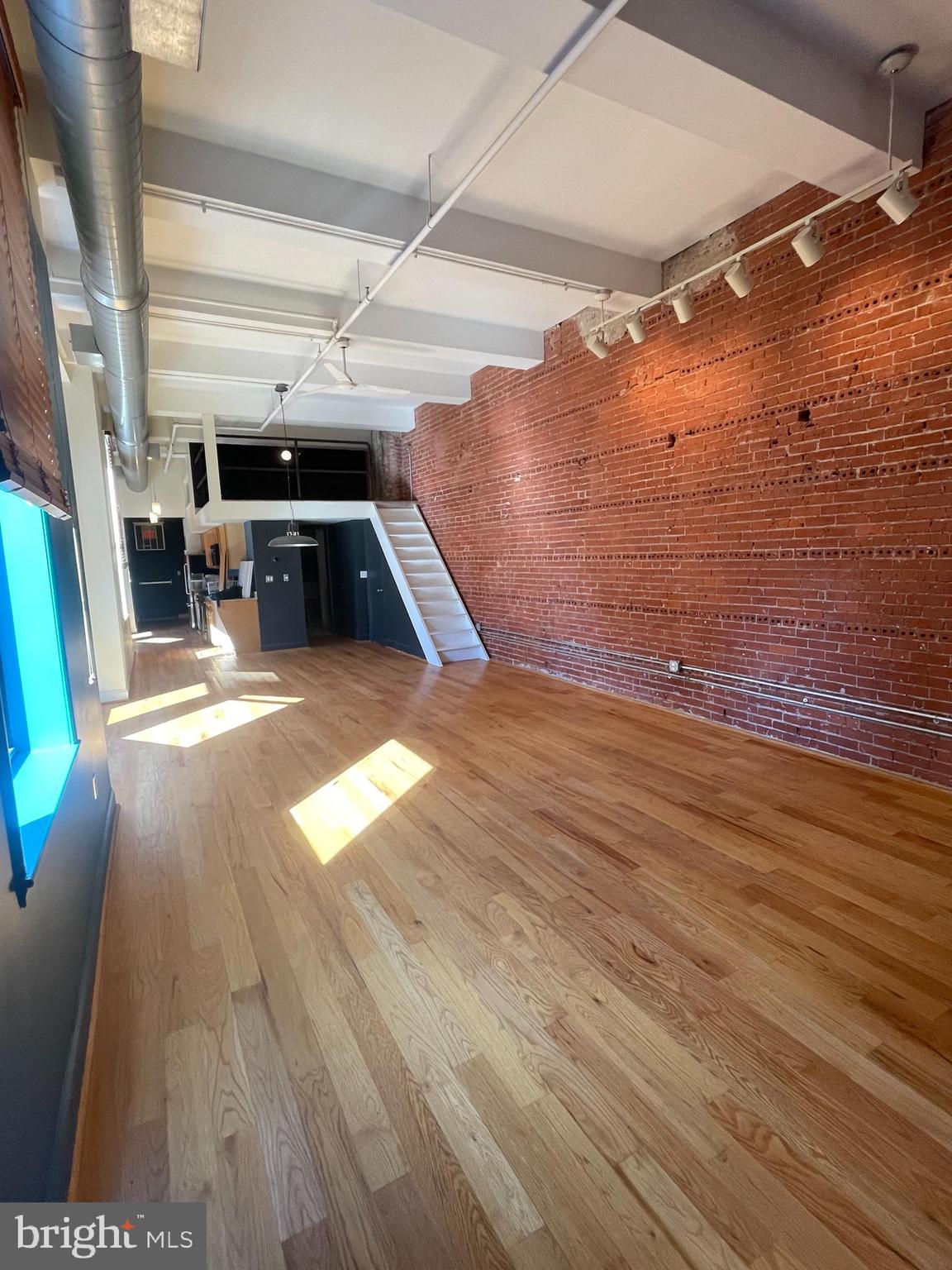 WASHINGTON SQ - Residential Lease