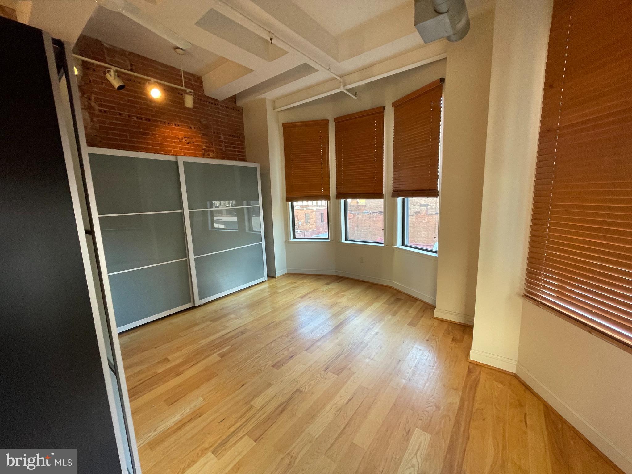 WASHINGTON SQ - Residential Lease