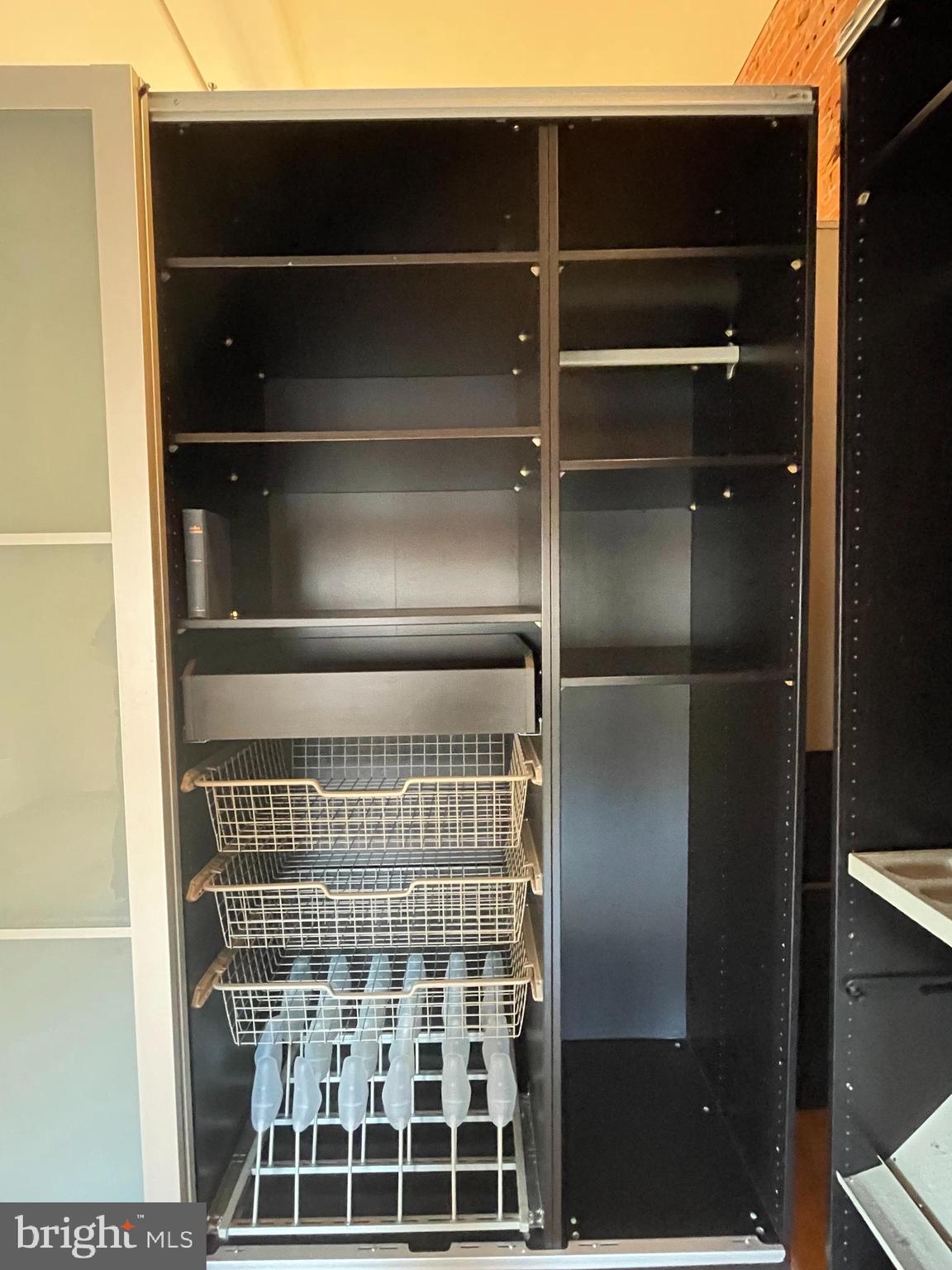 WASHINGTON SQ - Residential Lease