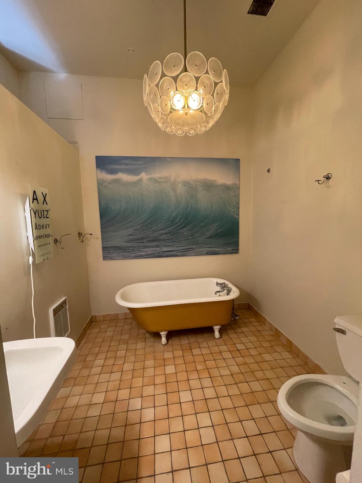 WASHINGTON SQ - Residential Lease