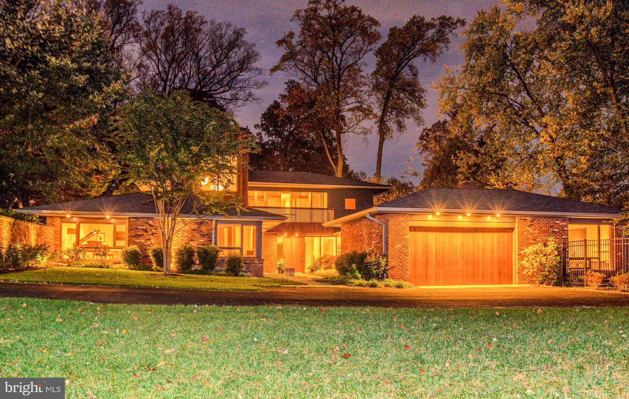 COUNTRY CLUB HILLS - Residential