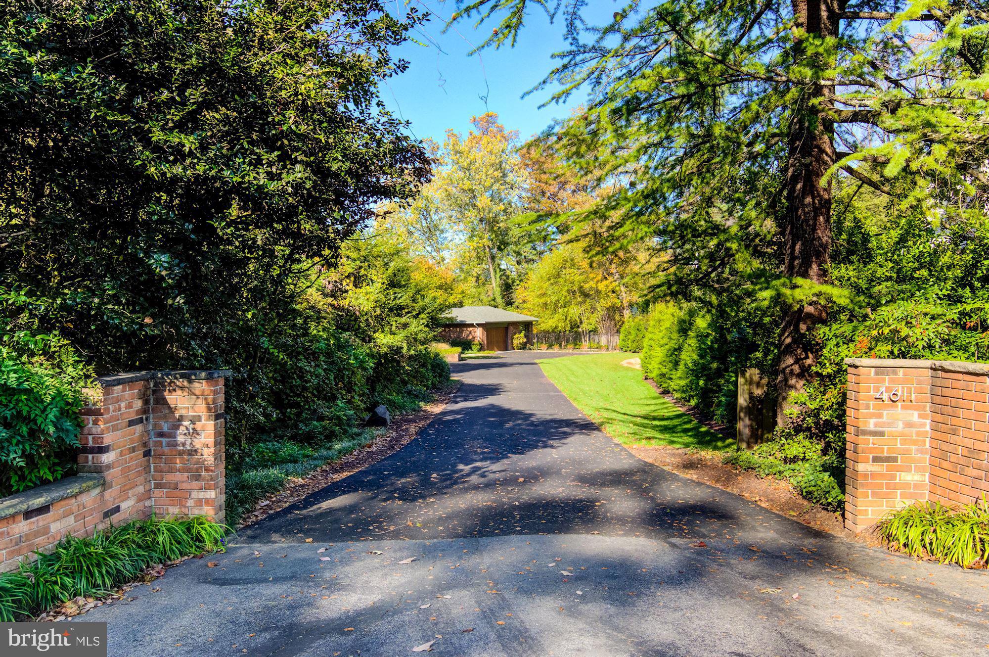 COUNTRY CLUB HILLS - Residential