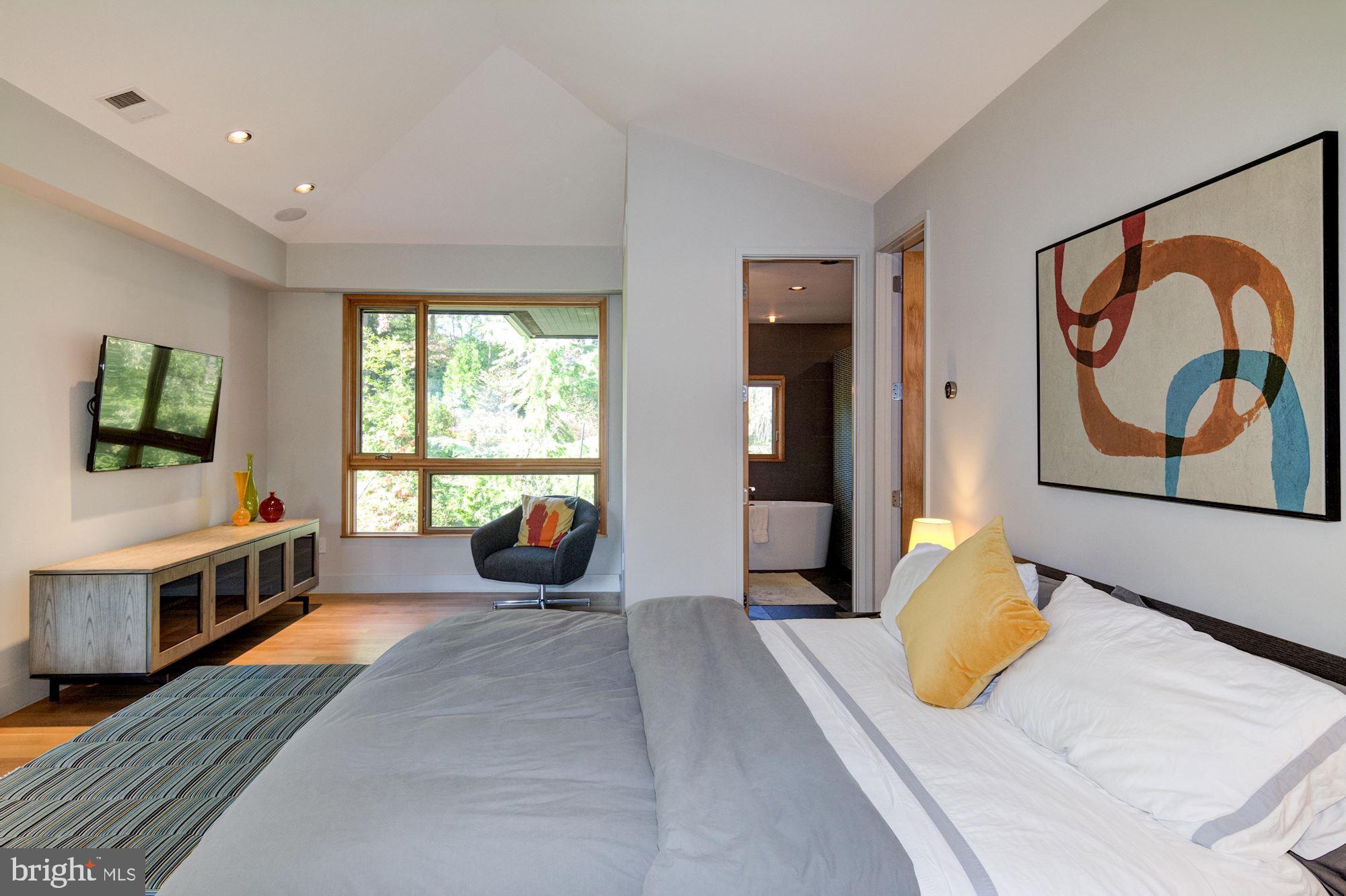 COUNTRY CLUB HILLS - Residential