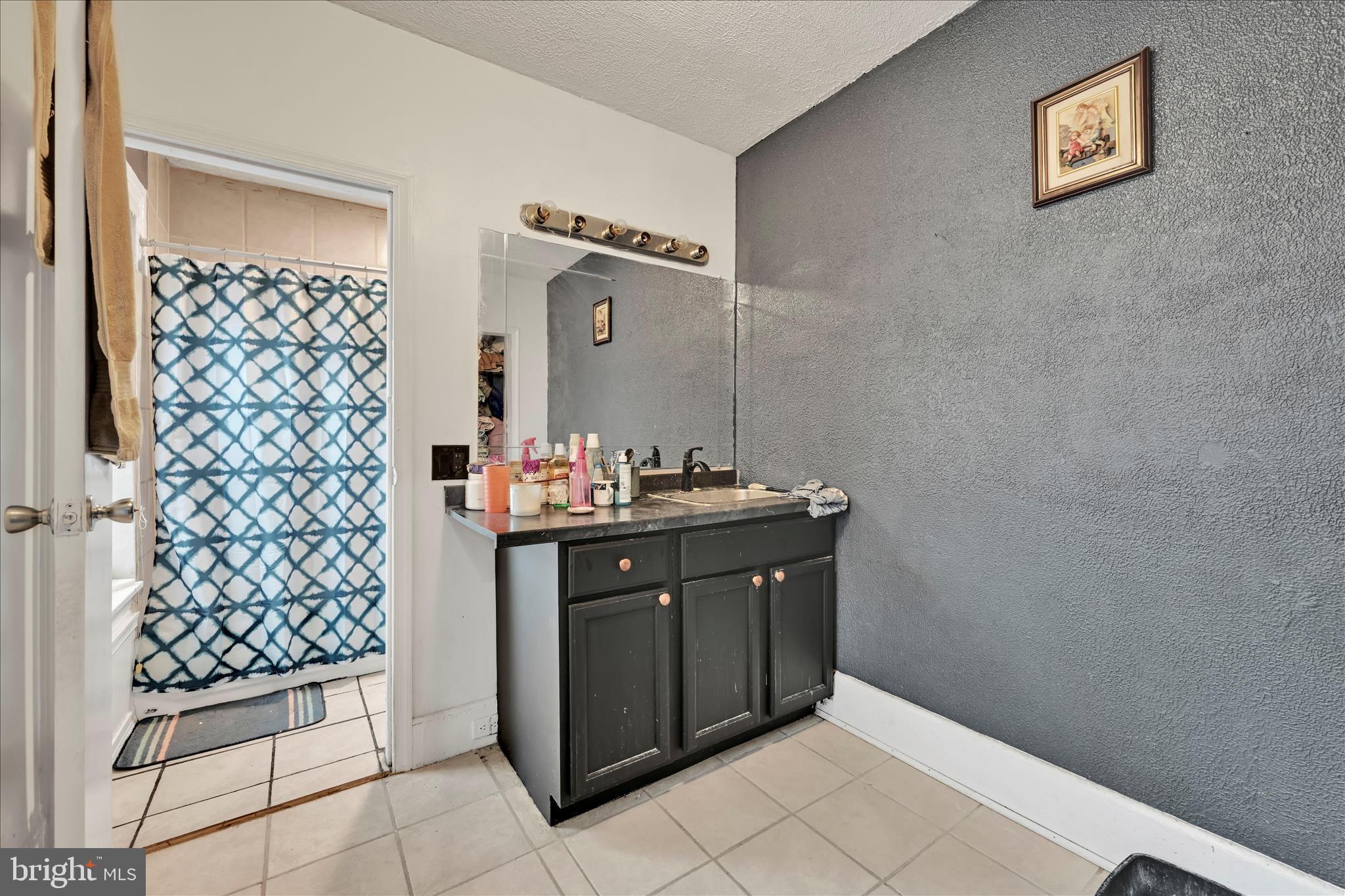 NORTHWEST READING - Residential