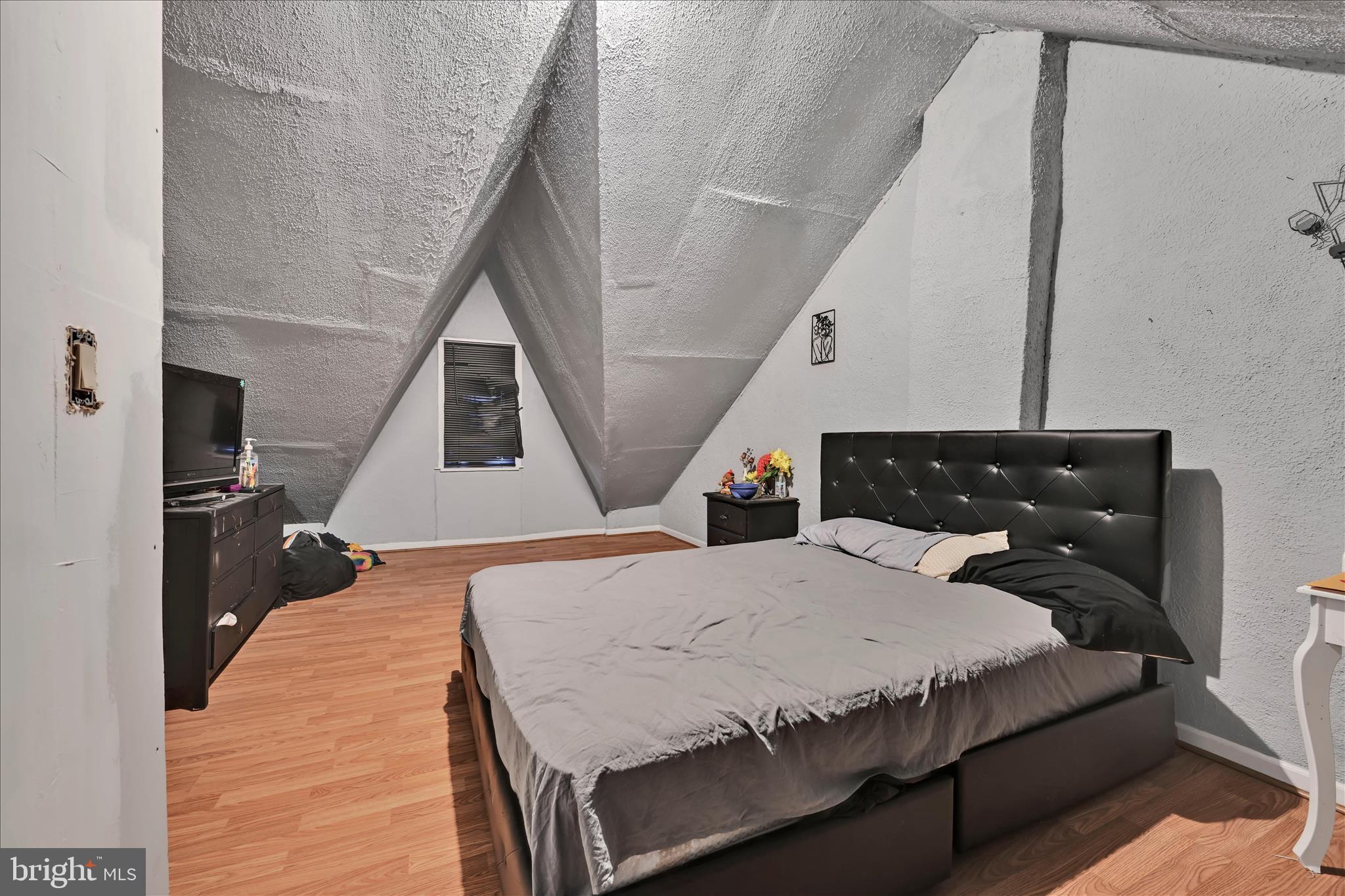 NORTHWEST READING - Residential