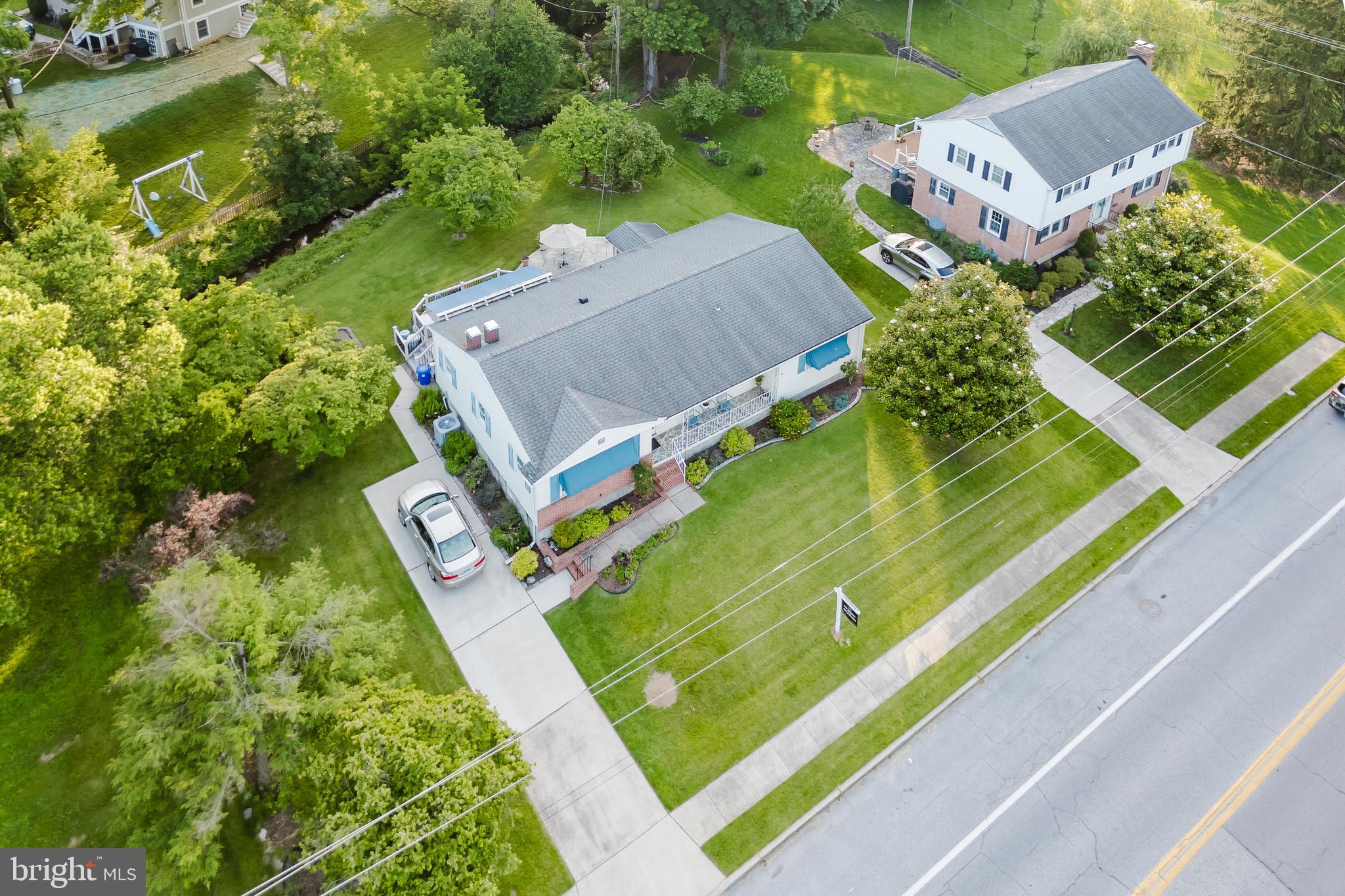 VILLAGE GREEN - Residential