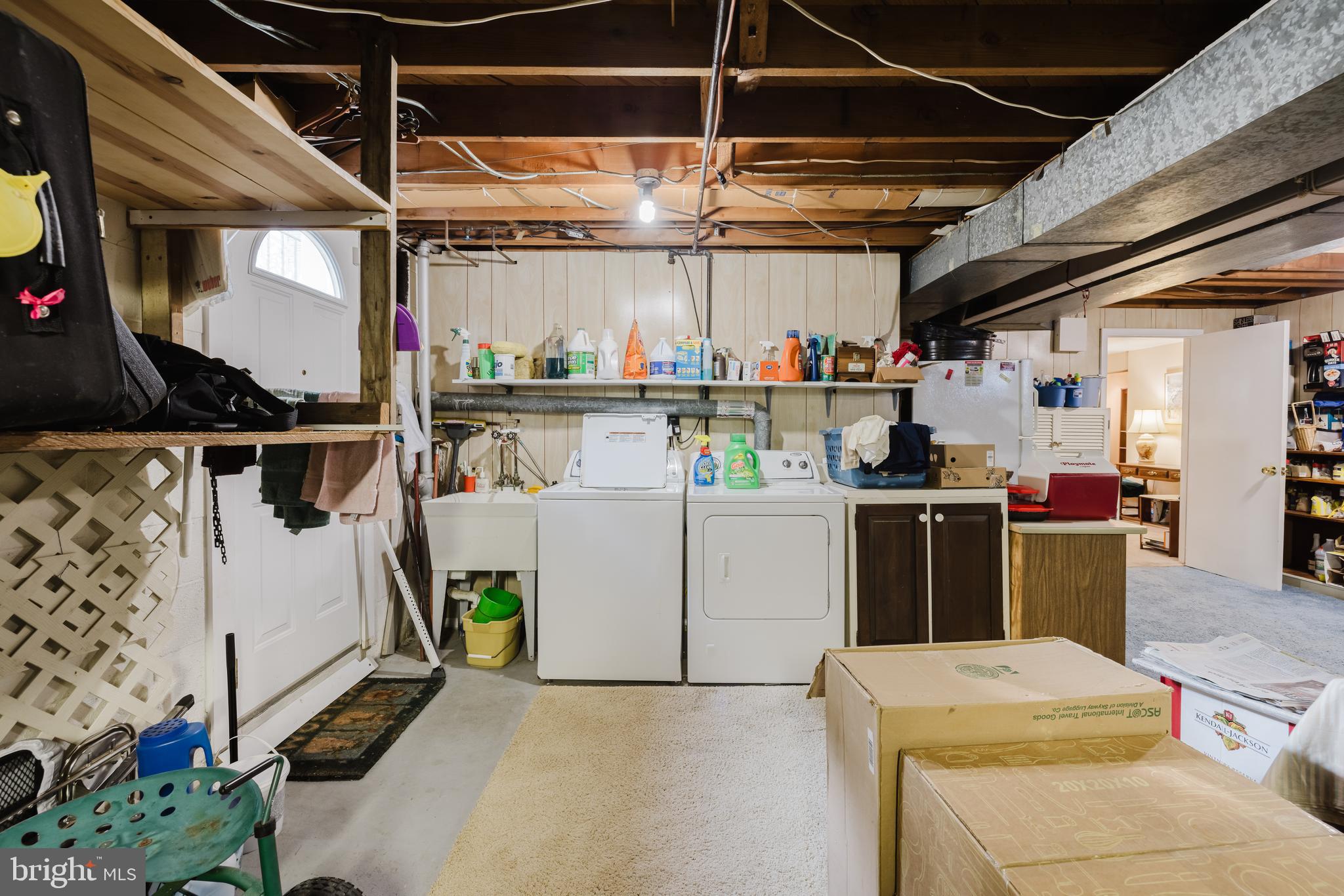 VILLAGE GREEN - Residential