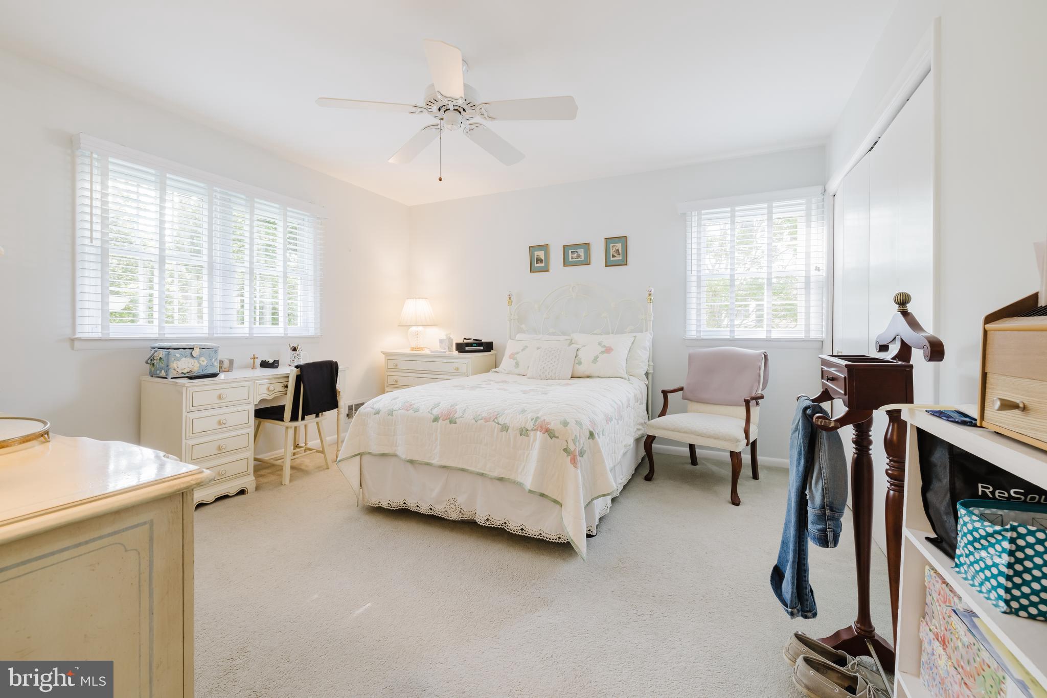 VILLAGE GREEN - Residential