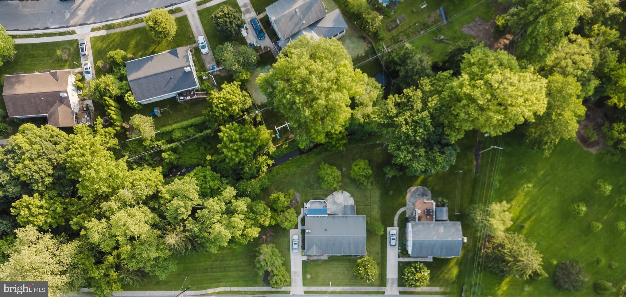 VILLAGE GREEN - Residential