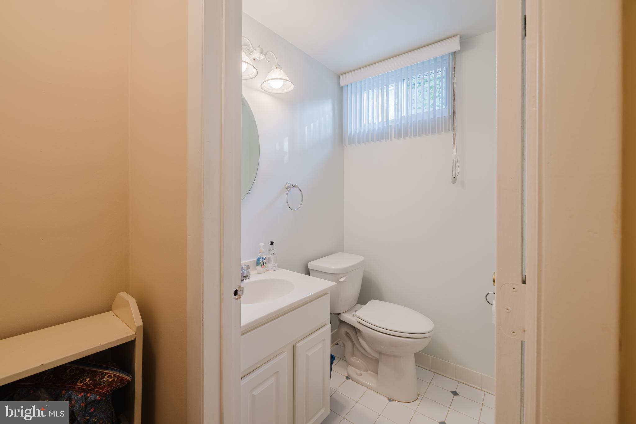 VILLAGE GREEN - Residential