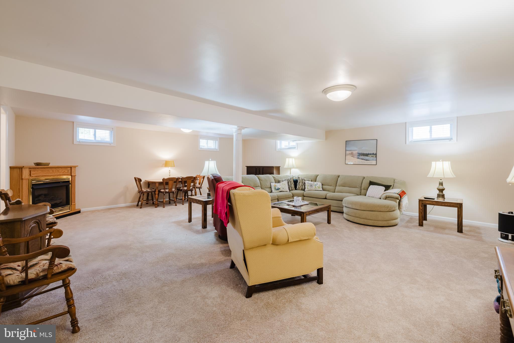 VILLAGE GREEN - Residential