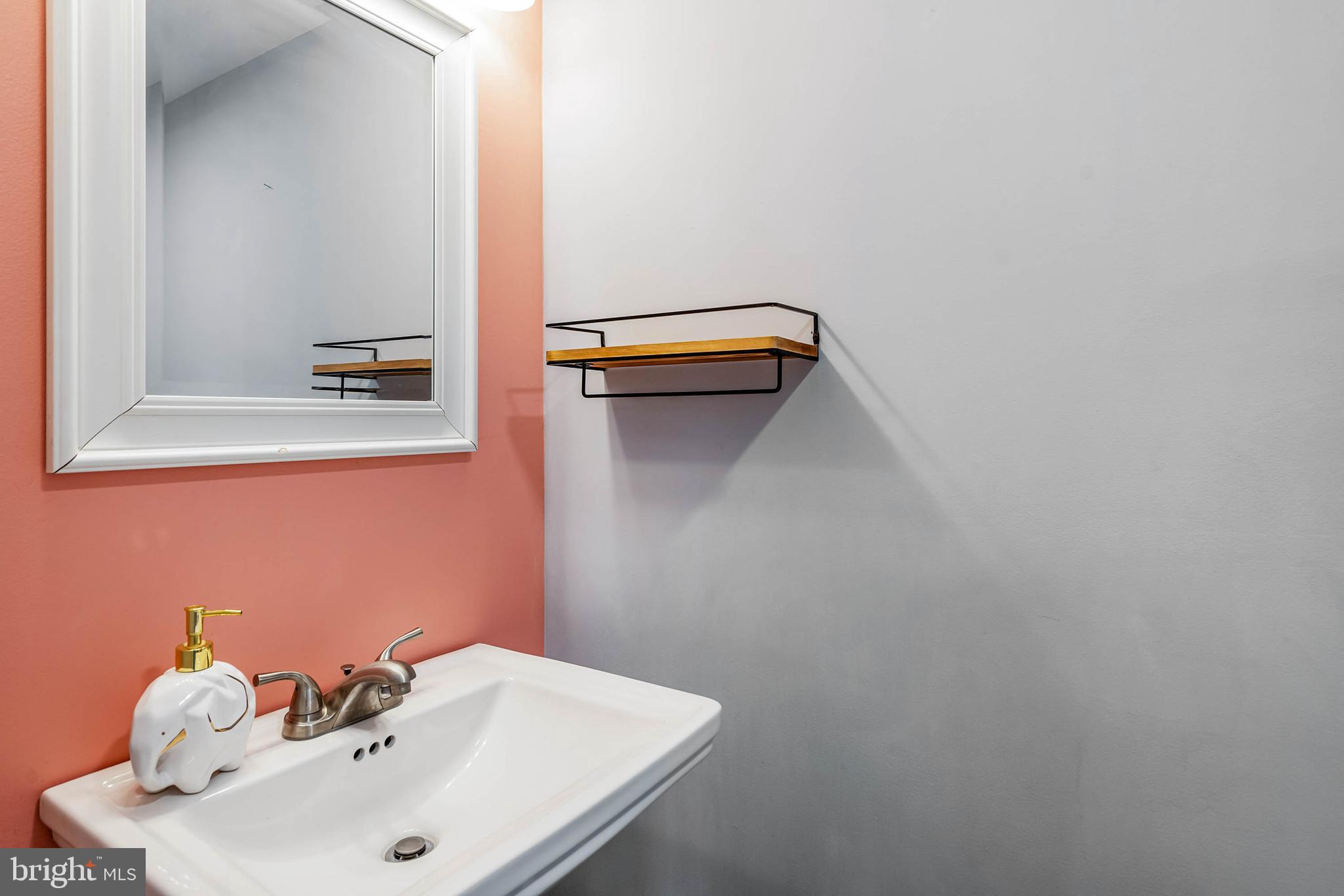 CEA-DAG COURT - Residential