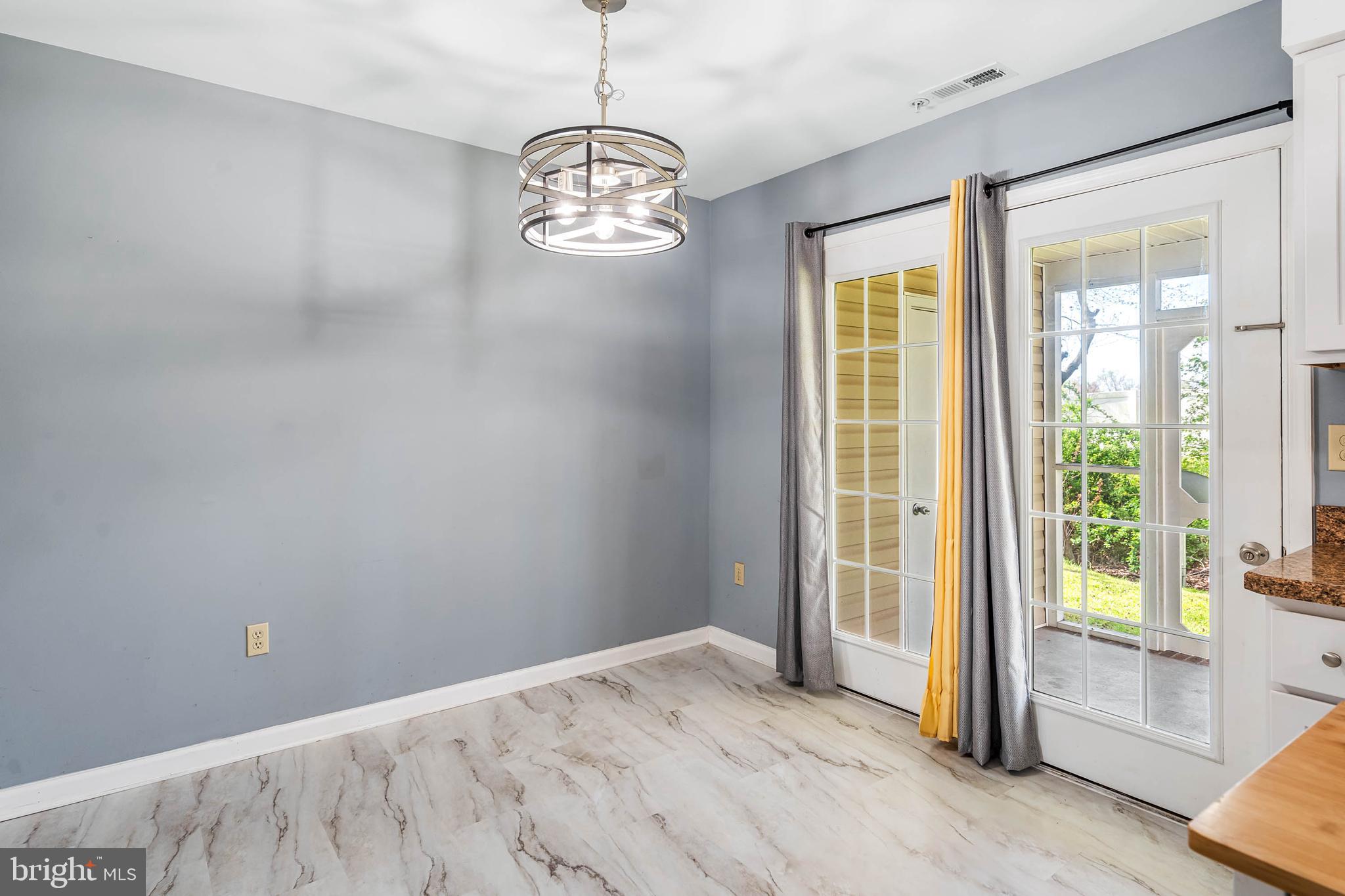 CEA-DAG COURT - Residential