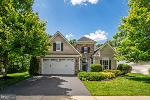 Homes For Sale - 25079 Chafee Circle<br/> ALDIE, VA 20105