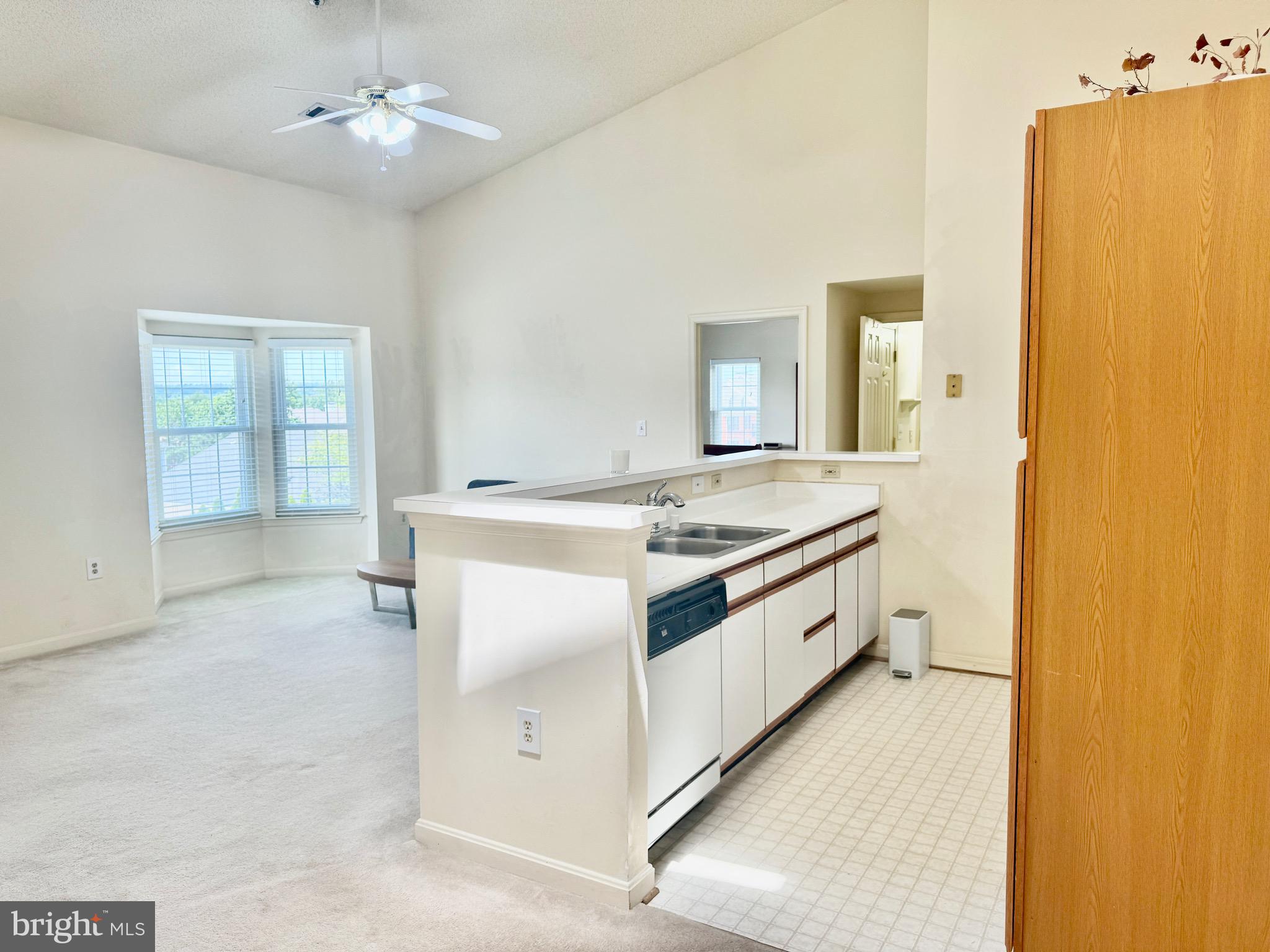 665 CONSTELLATION SQUARE SE E