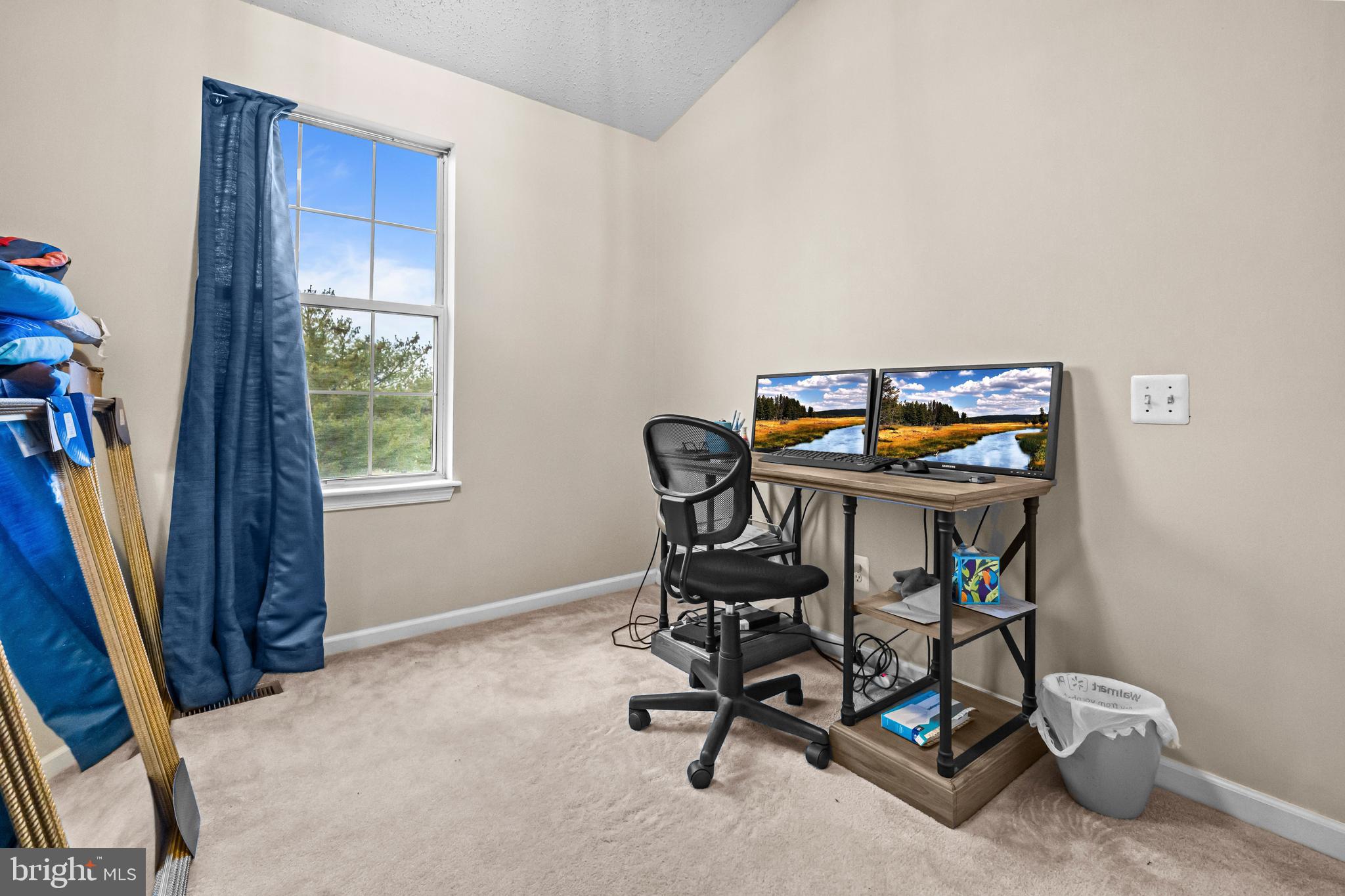 BULL RUN CONDO - Residential