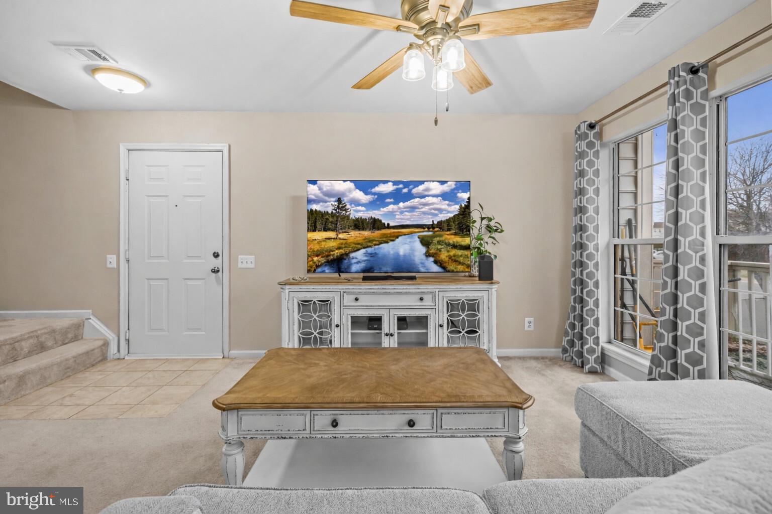 BULL RUN CONDO - Residential