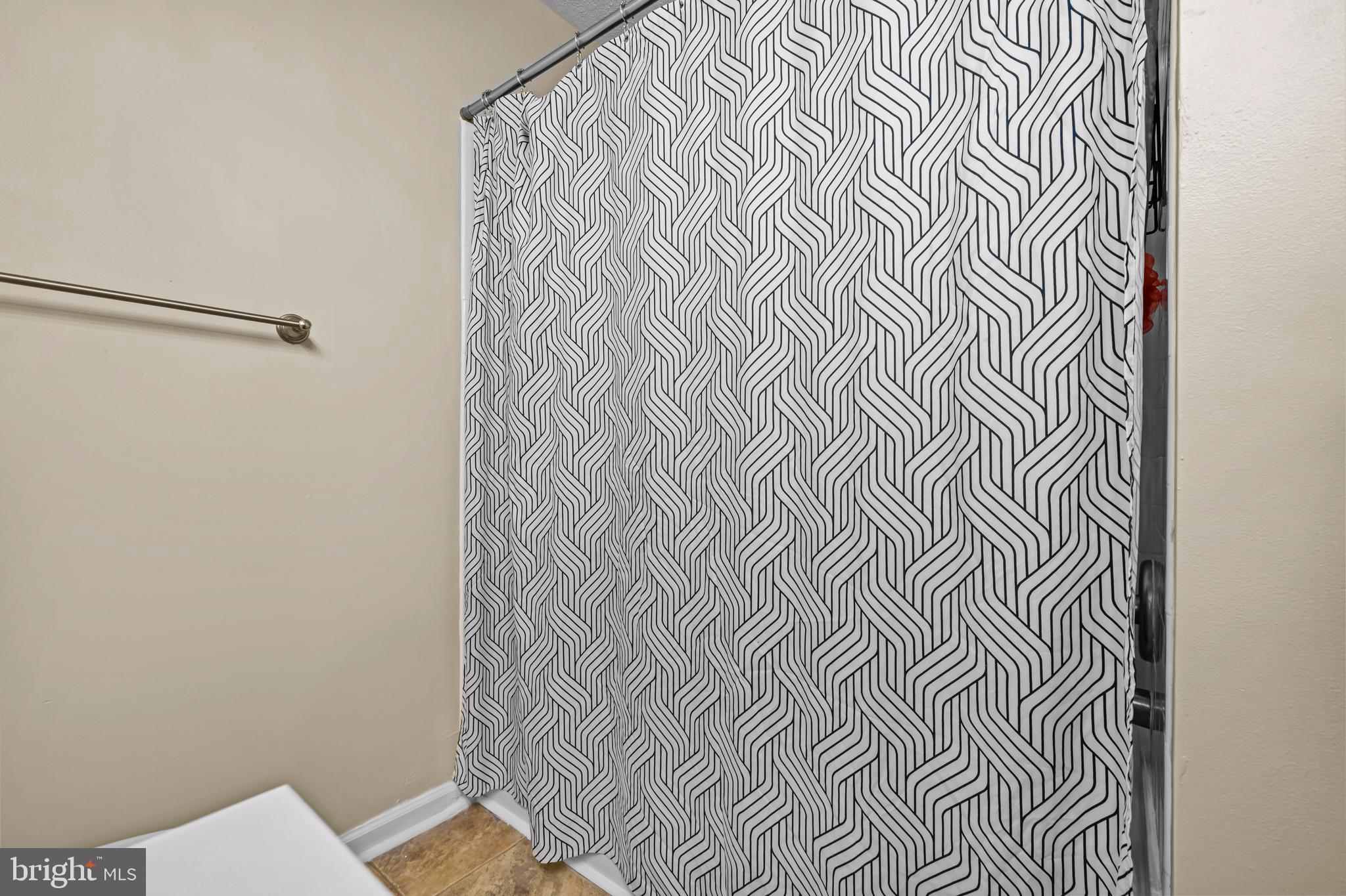 BULL RUN CONDO - Residential