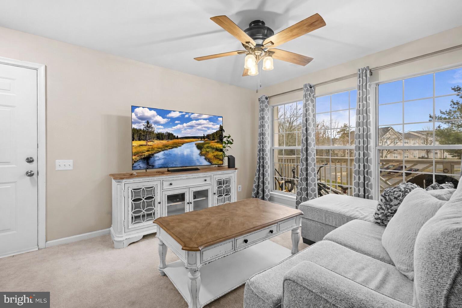 BULL RUN CONDO - Residential