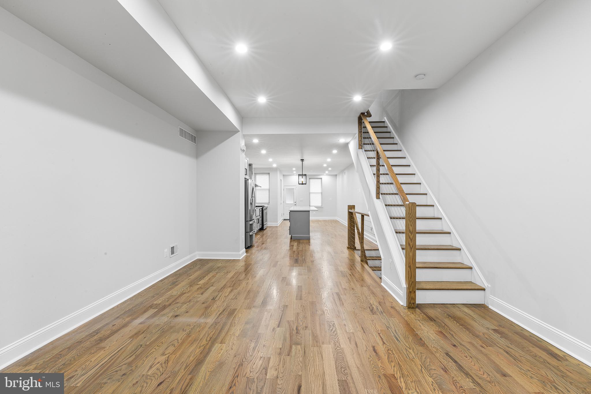 STRAWBERRY MANSION - Residential