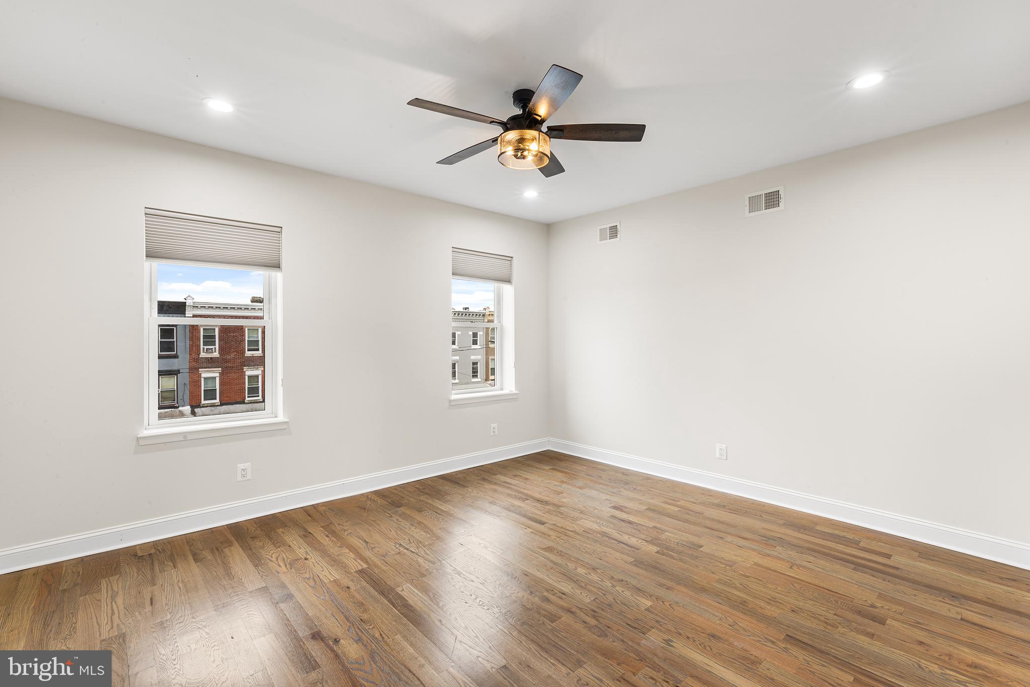 STRAWBERRY MANSION - Residential