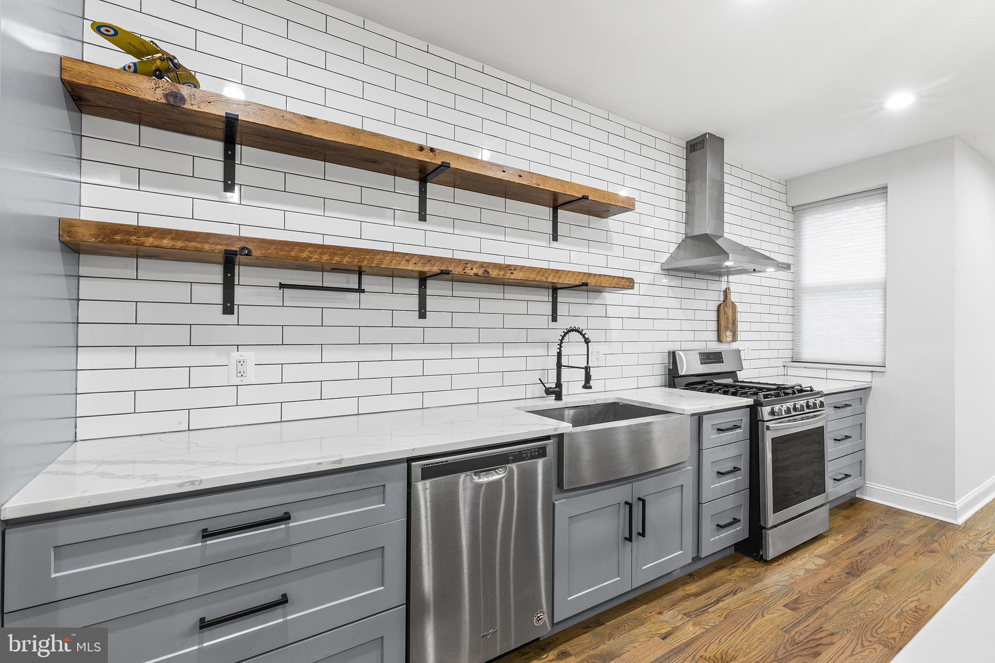 STRAWBERRY MANSION - Residential
