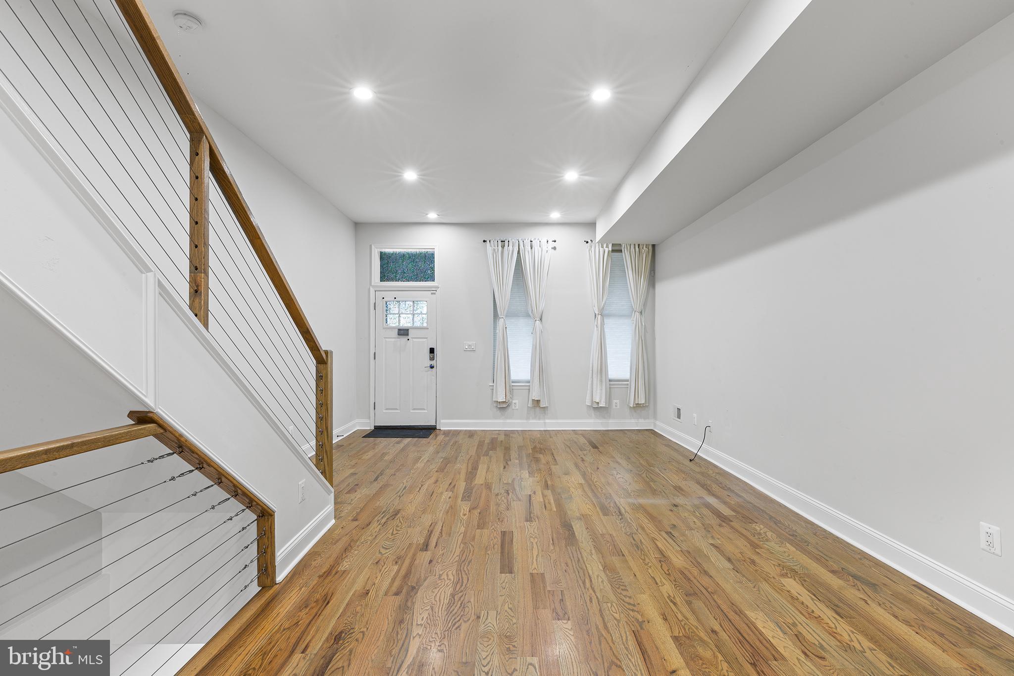STRAWBERRY MANSION - Residential