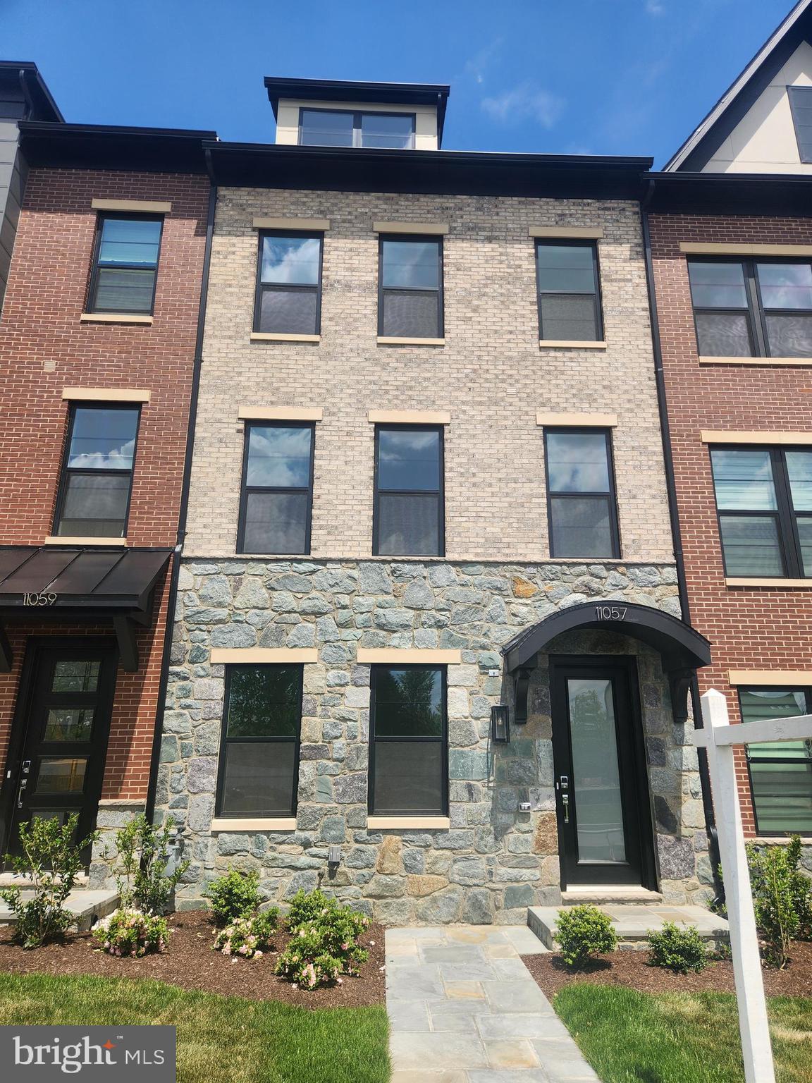 THE GROVE - Residential Lease