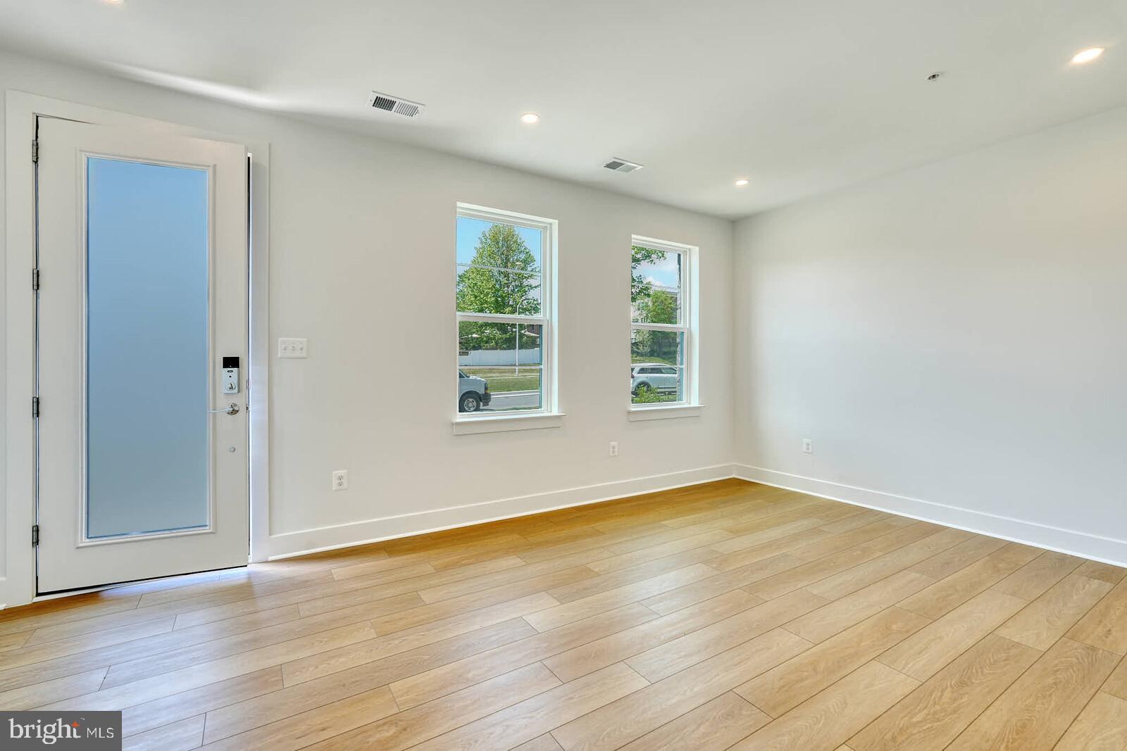 THE GROVE - Residential Lease