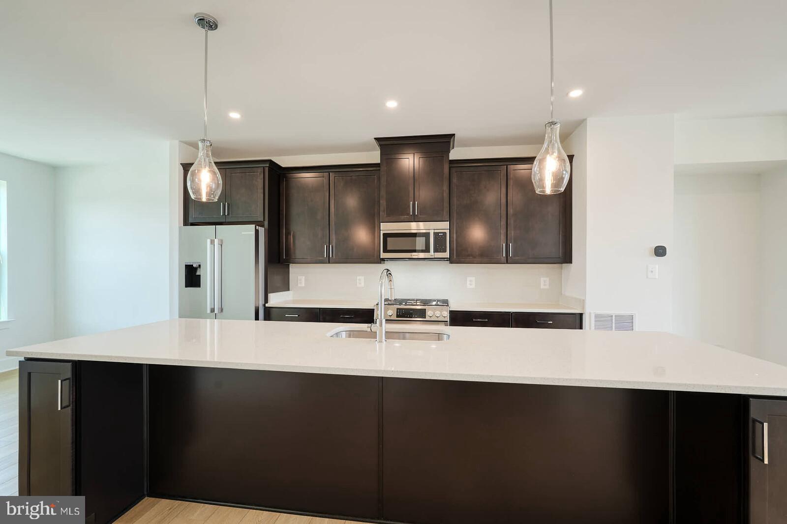 THE GROVE - Residential Lease