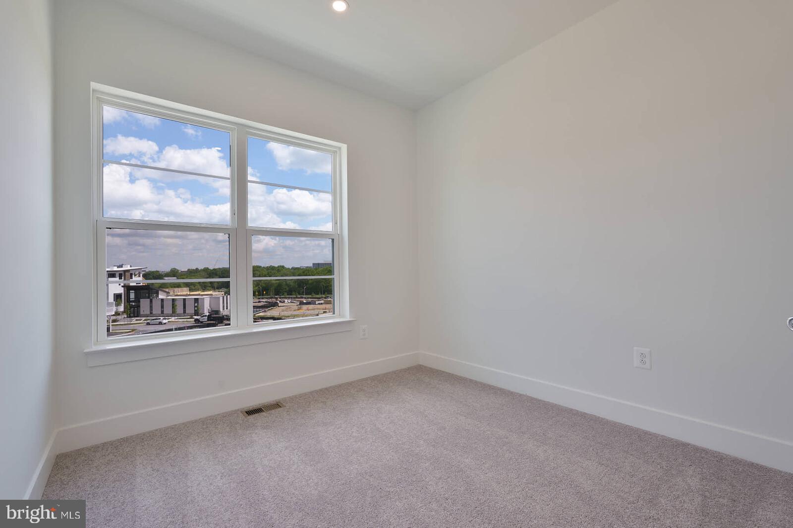 THE GROVE - Residential Lease