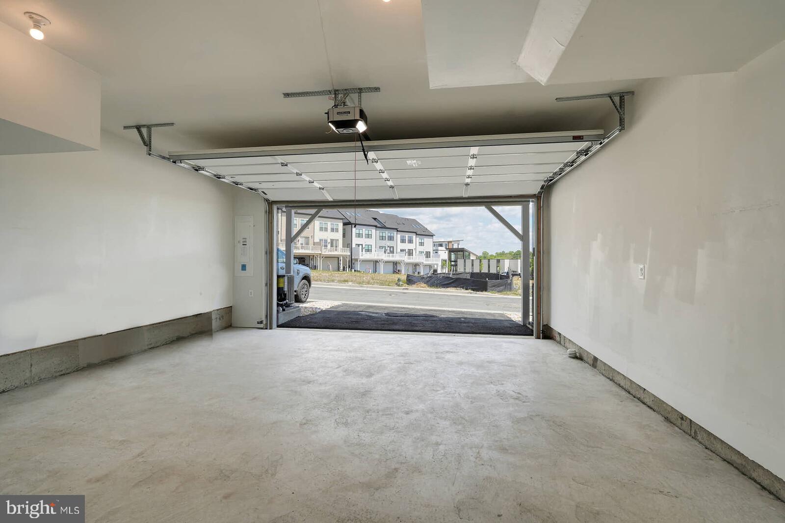 THE GROVE - Residential Lease