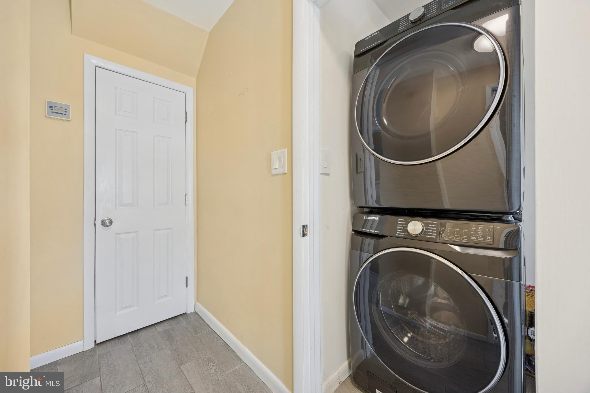 INDIAN CREEK - Residential