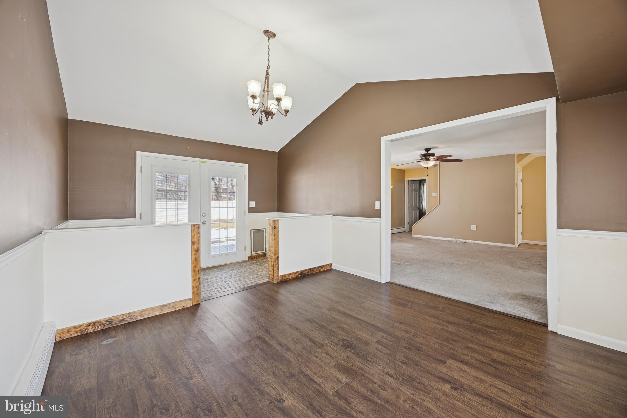 INDIAN CREEK - Residential