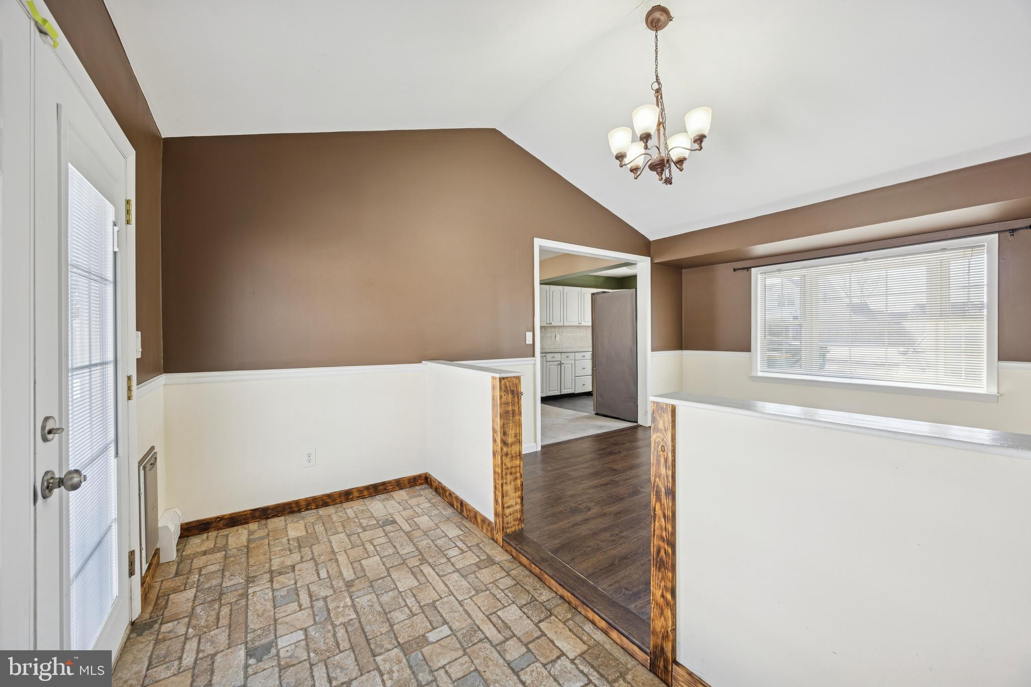 INDIAN CREEK - Residential