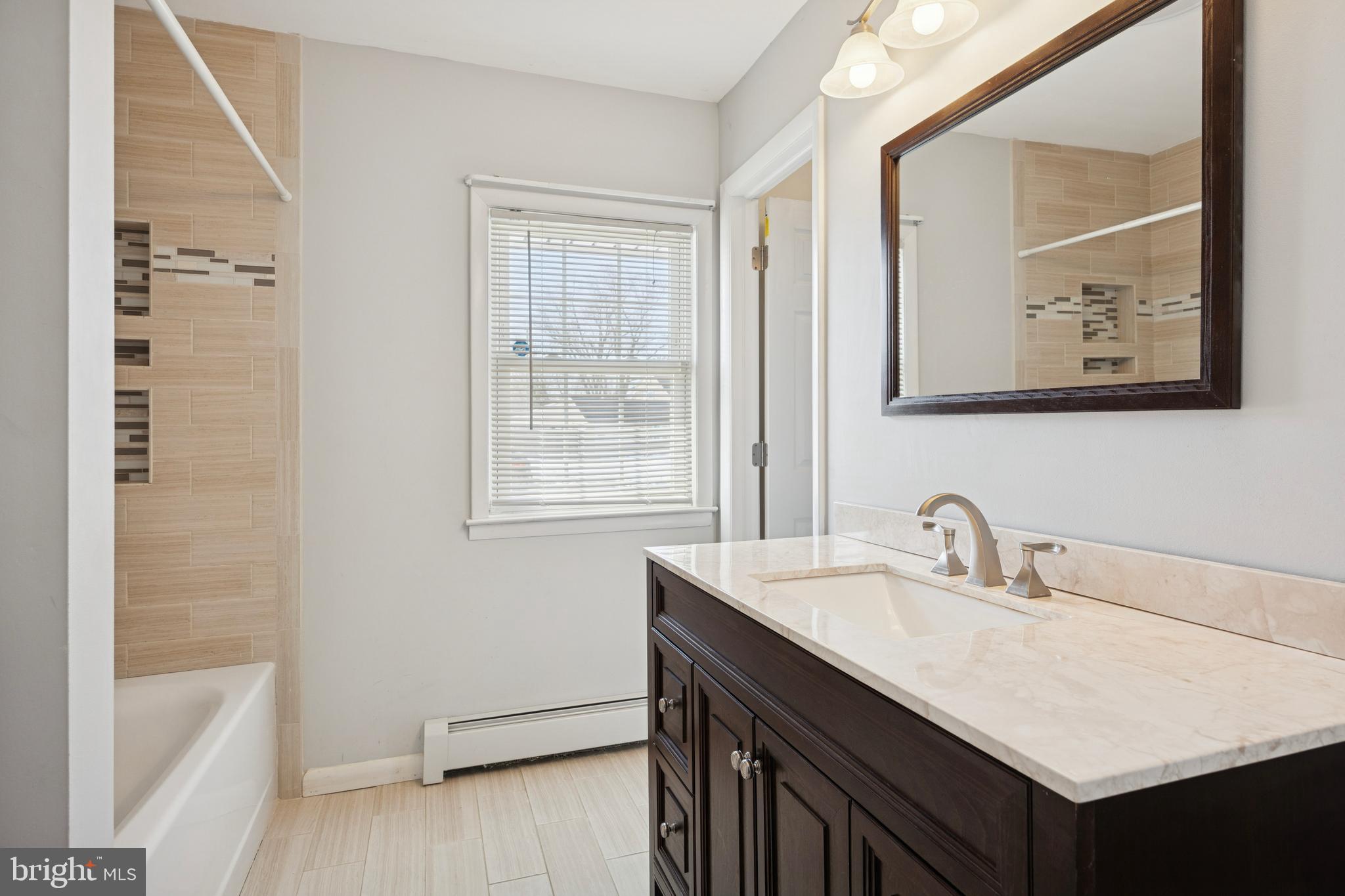 INDIAN CREEK - Residential