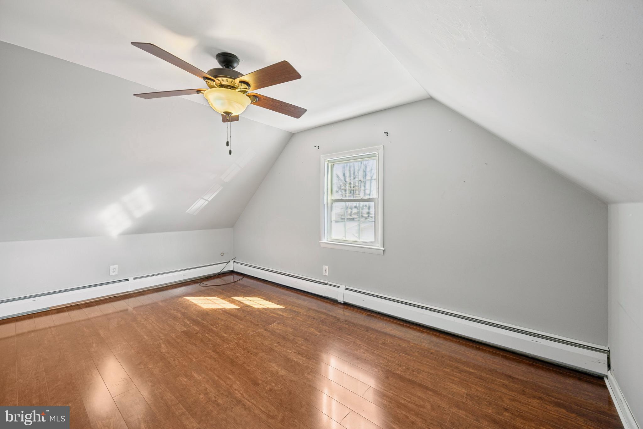 INDIAN CREEK - Residential