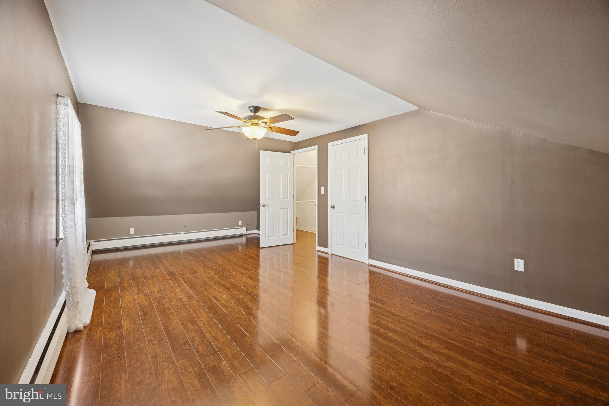 INDIAN CREEK - Residential