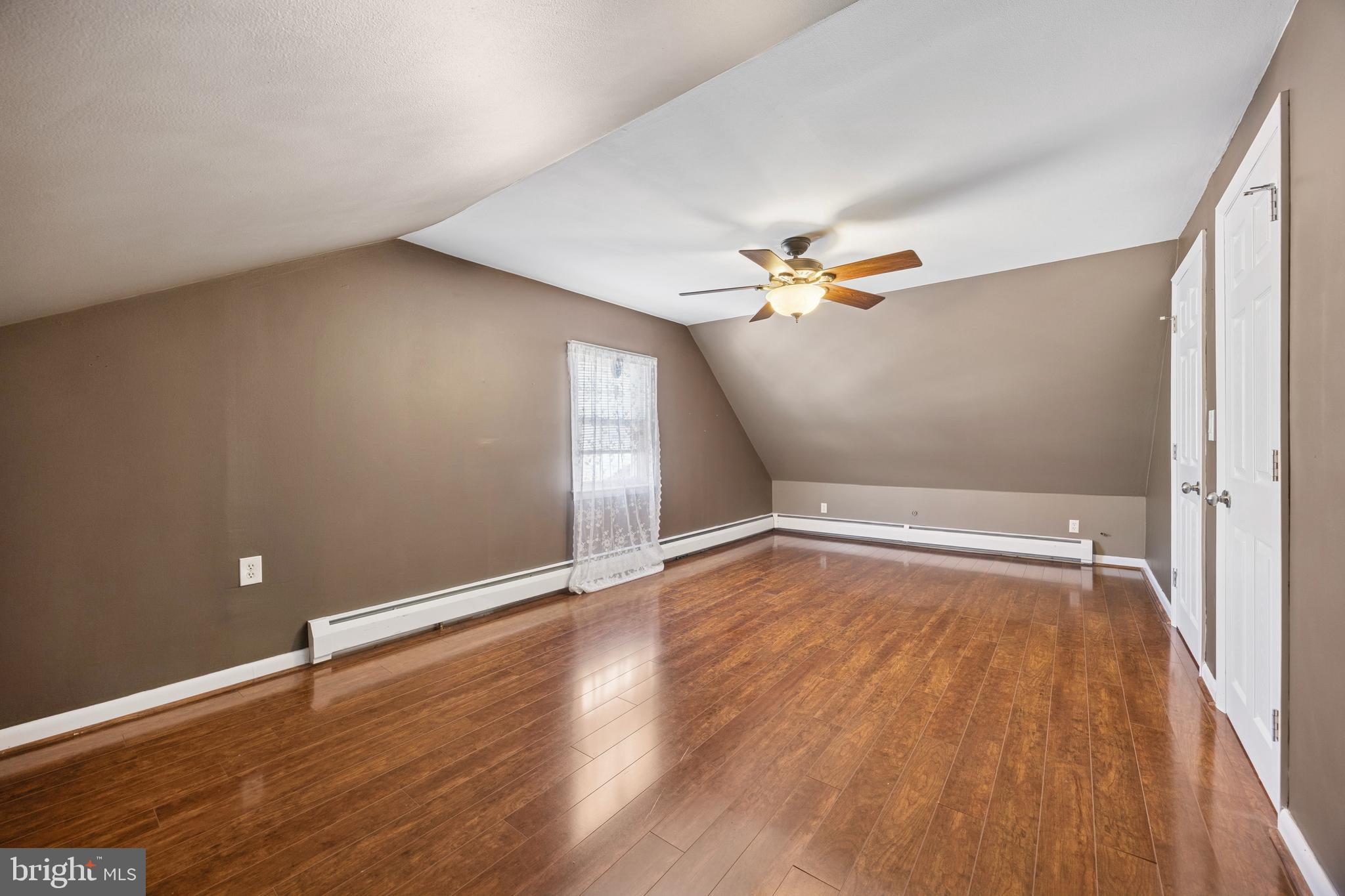 INDIAN CREEK - Residential