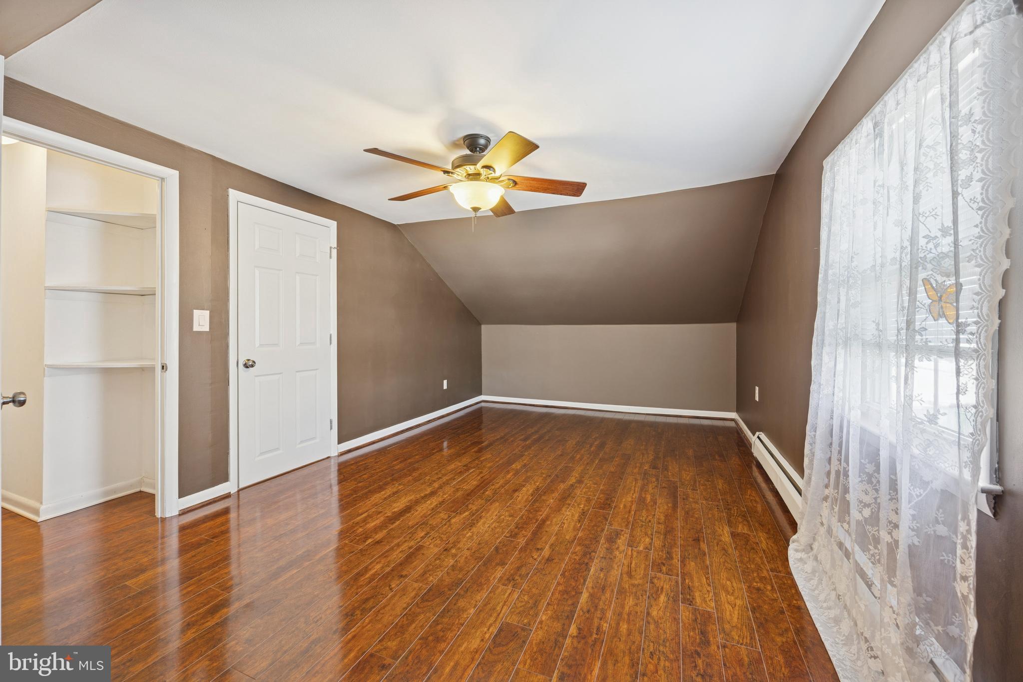 INDIAN CREEK - Residential