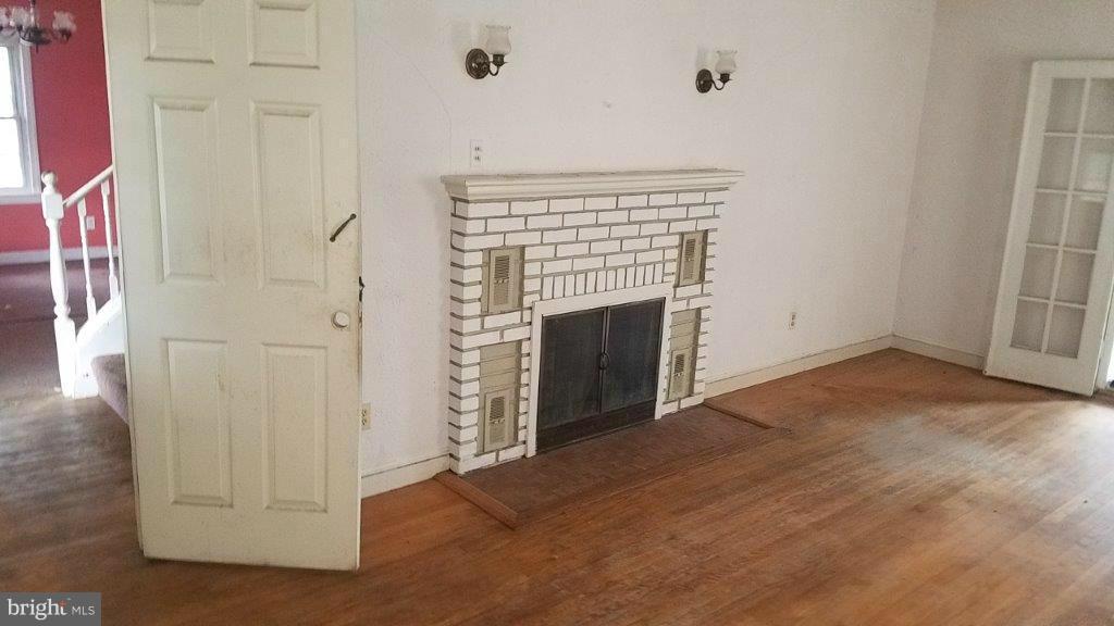 CLINTON - Residential