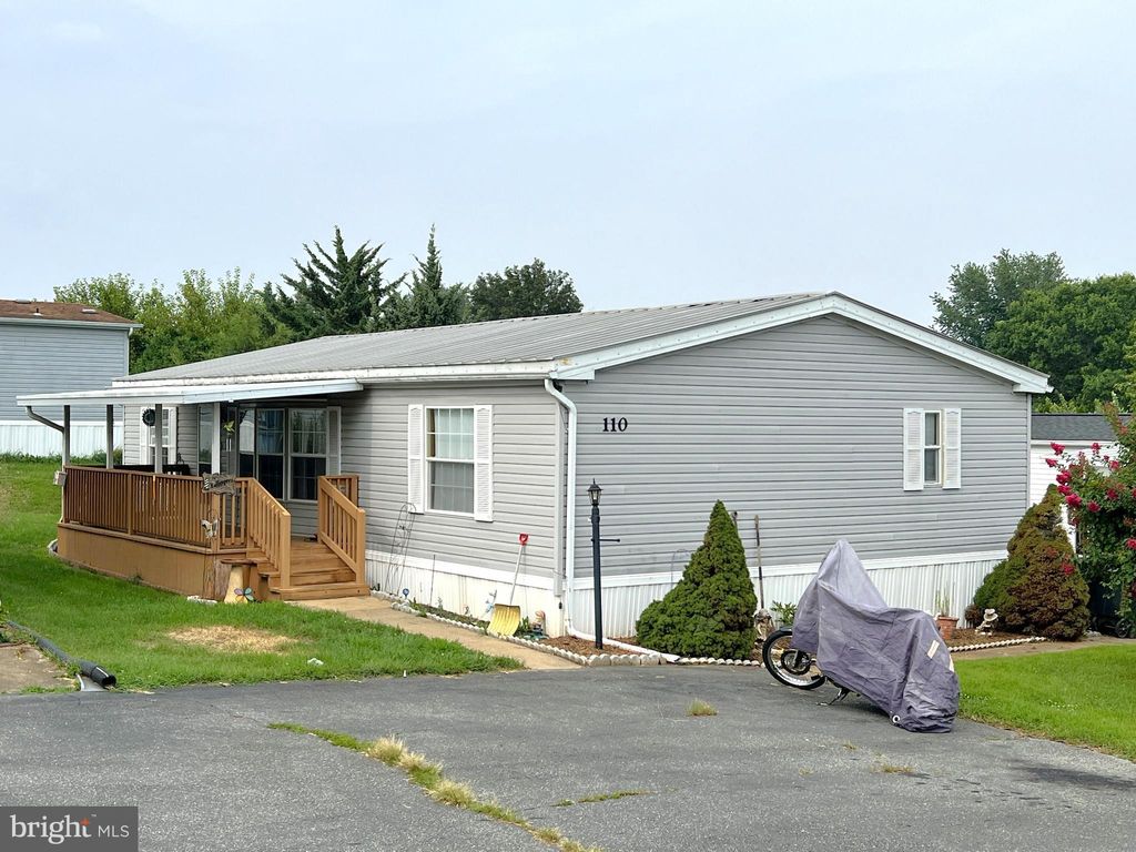 Photo of 110 Clearfield Court E, LANCASTER, PA 17603 (MLS # PALA2072942)