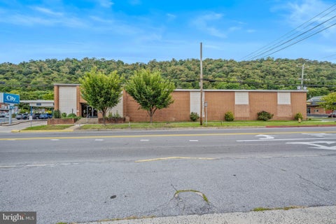 Photo of 44 Union Street, BERKELEY SPRINGS, WV 25411 (MLS # WVMO2008212)